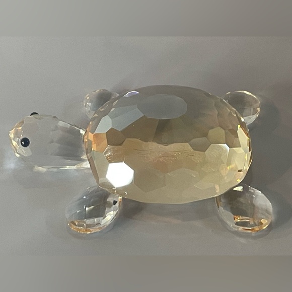 Oleg Cassini Signed 3" Pale Amber Faceted Crystal Art Glass Turtle Figurine - Picture 4 of 10